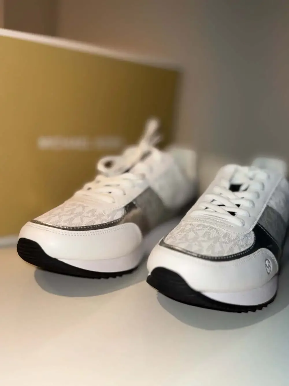 Michael Kors Andi Trainer Bright White Multi Sneakers Size 11M - Picture 2 of 6